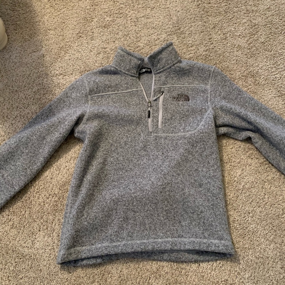 The north face fleece size medium. Only wore once